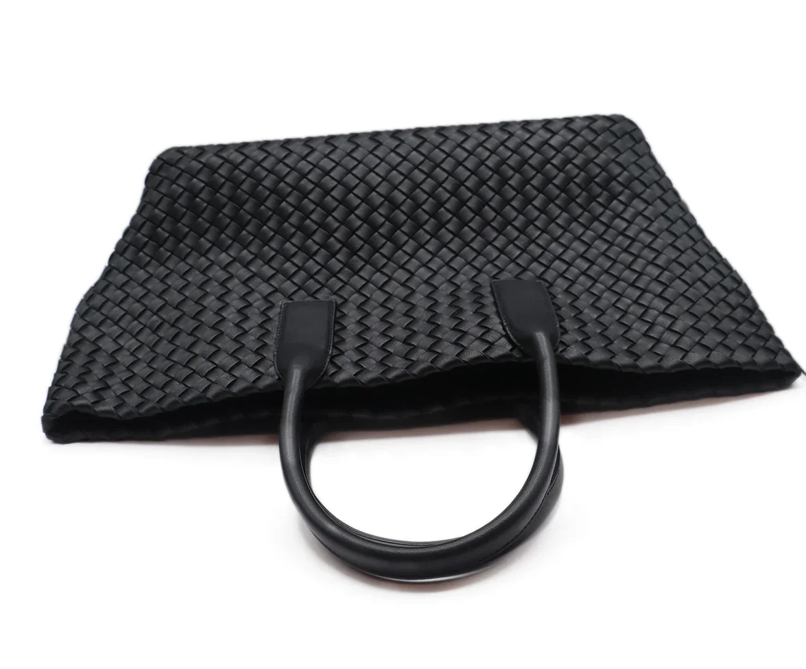 Bottega Veneta Black Woven Leather Handbag - Image 5