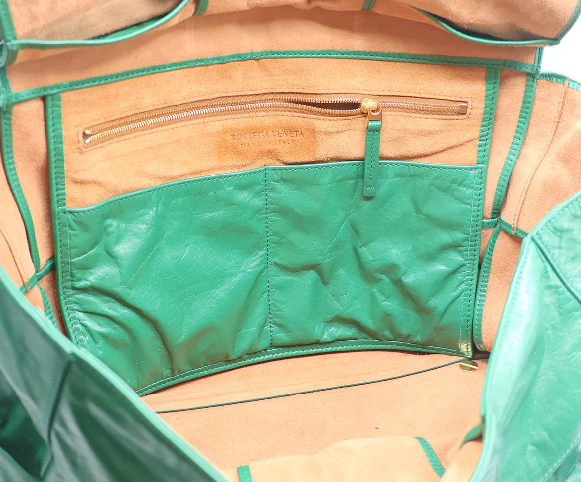 Bottega Veneta Green Leather Tote - Image 7