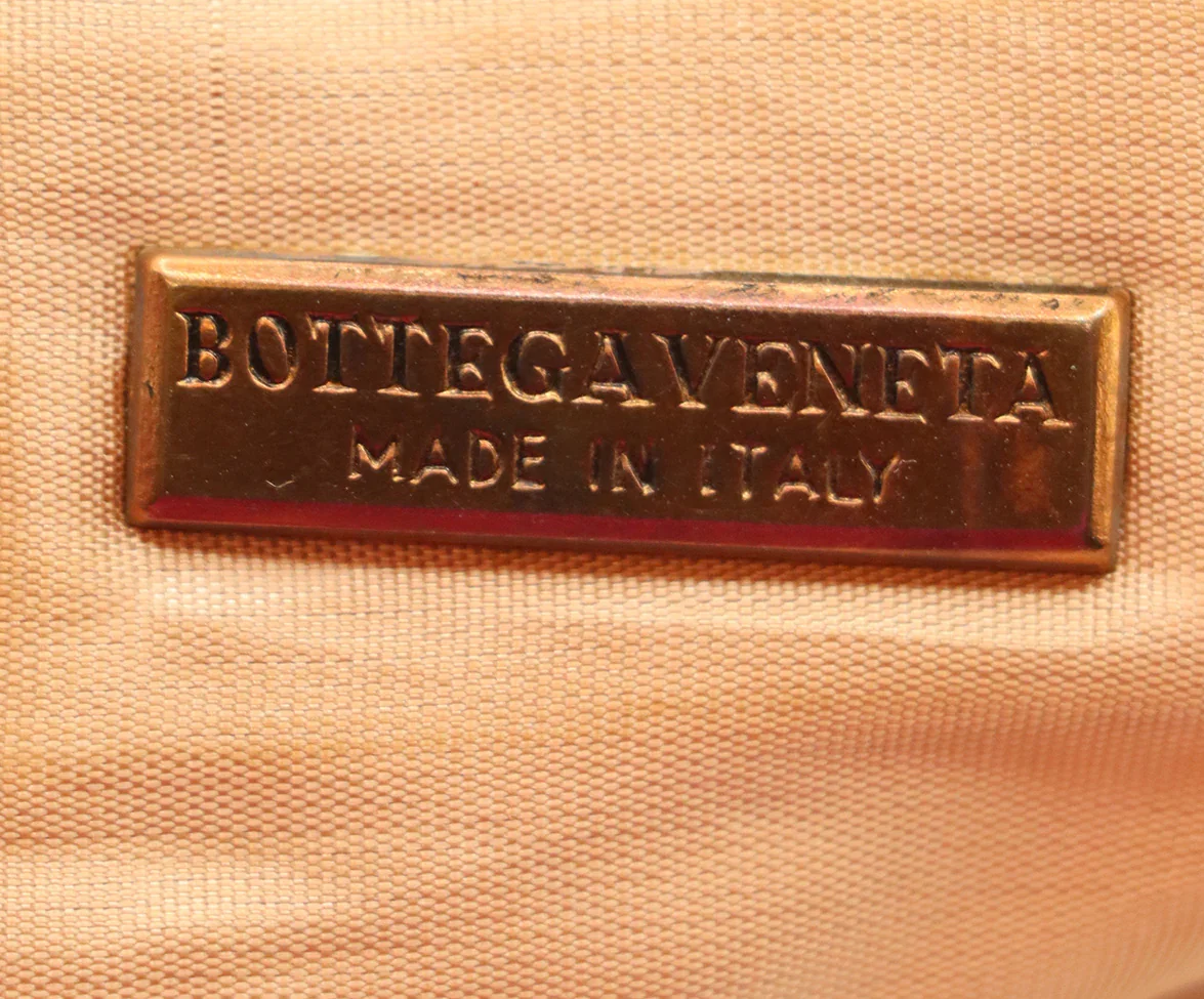 Bottega Veneta Neutral Woven Leather Clutch - Image 8