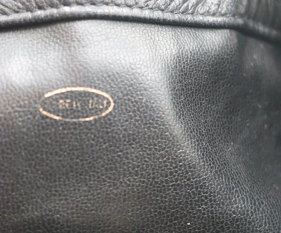 Chanel Black & Gold Lambskin Leather Vintage Drawstring Shoulder Bag - Image 8