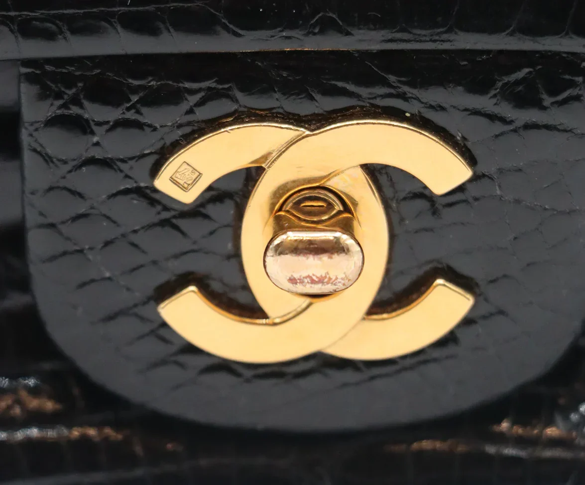 Chanel Black Leather Alligator Vintage Handbag - Image 8