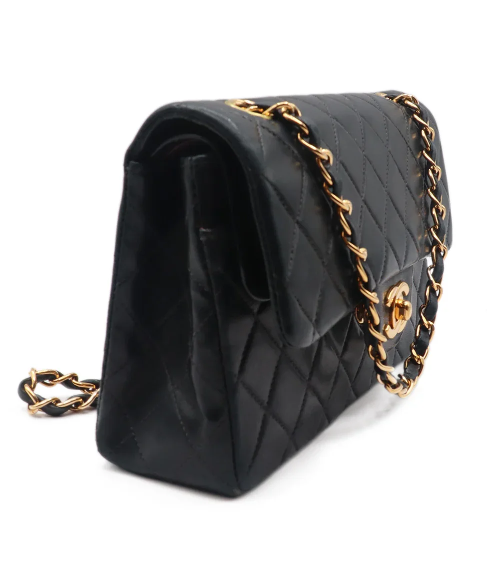 Chanel Black Leather Small Classic Flap Shoulder Bag - Image 2