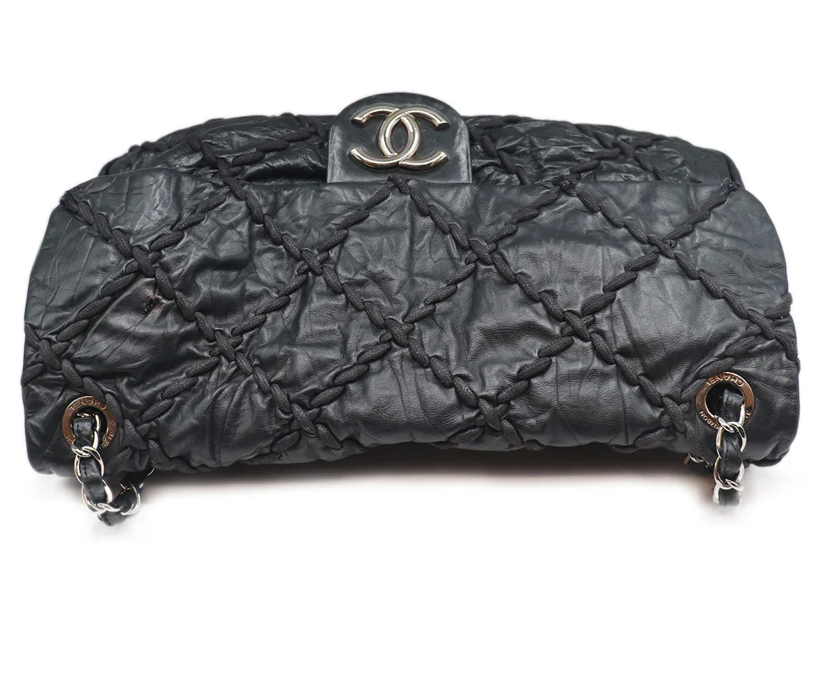 Chanel Black Leather Topstitching Flap Handbag - Image 5