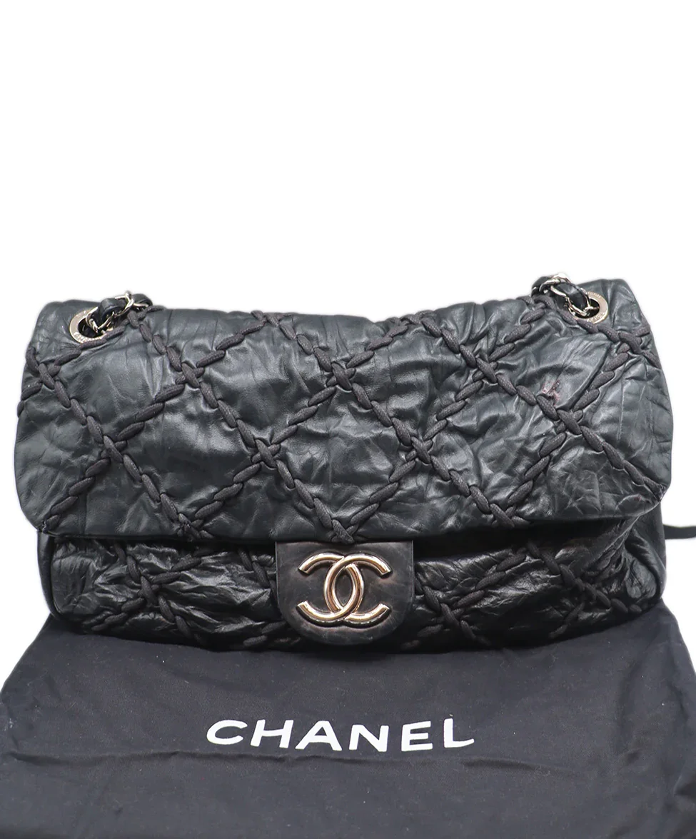 Chanel Black Leather Topstitching Flap Handbag - Image 6