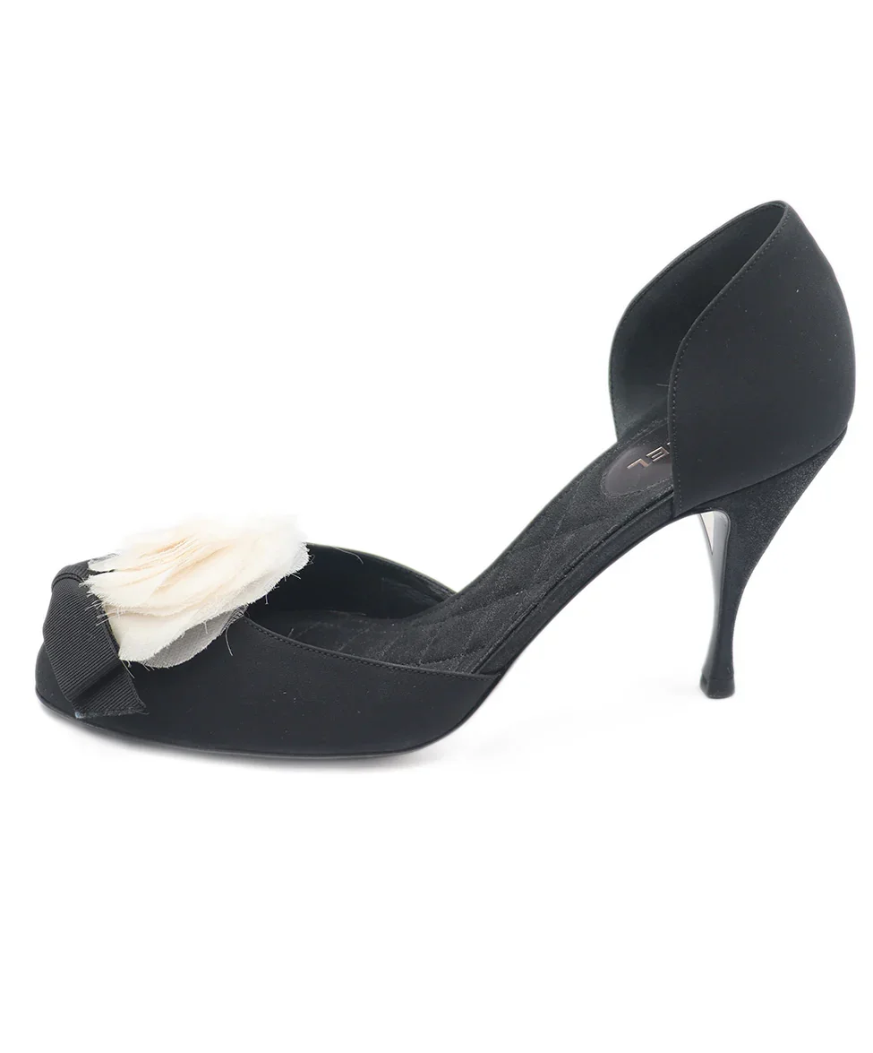 Chanel Black Silk White Camellia Heels sz 11 - Image 2