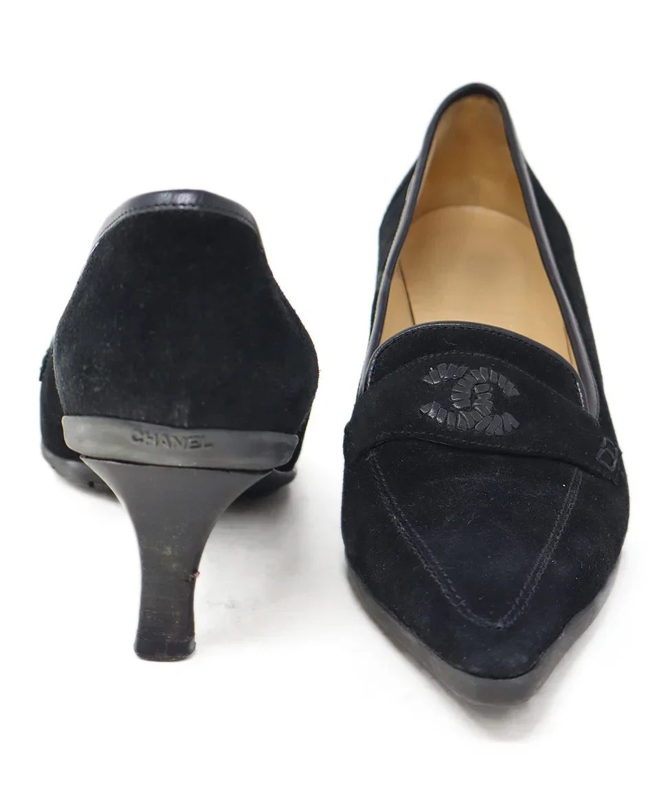 Chanel Black Suede Logo Stitching Heels sz 7.5 - Image 3