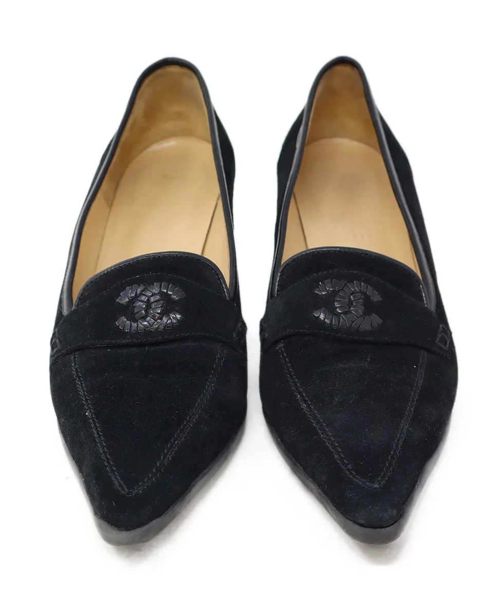 Chanel Black Suede Logo Stitching Heels sz 7.5 - Image 4