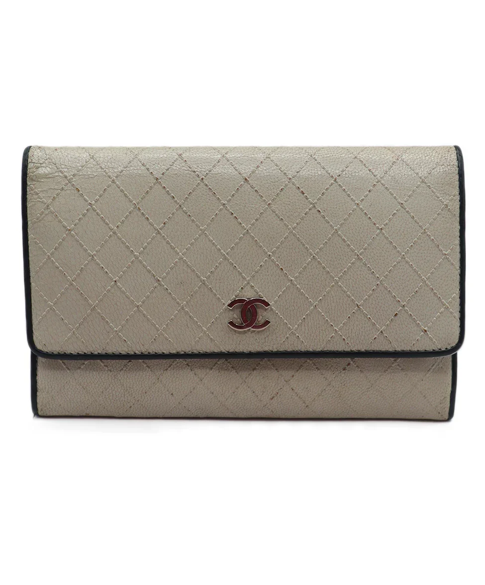 Chanel Grey Leather Wallet