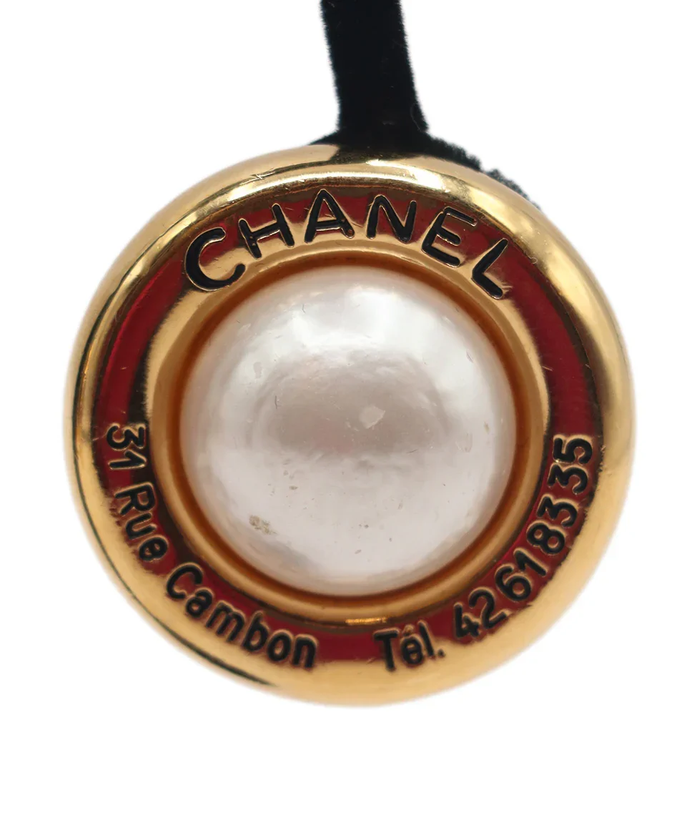 Chanel Metallic Gold & Pearl Vintage Earrings - Image 4
