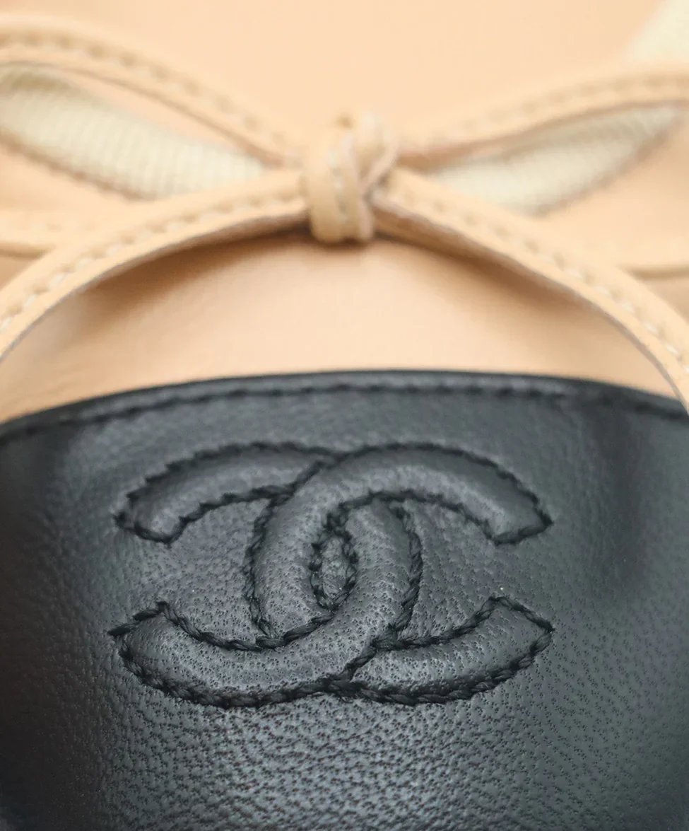 Chanel Neutral Beige & Black Leather Ballet Flats Sz. 5.5 - Image 8
