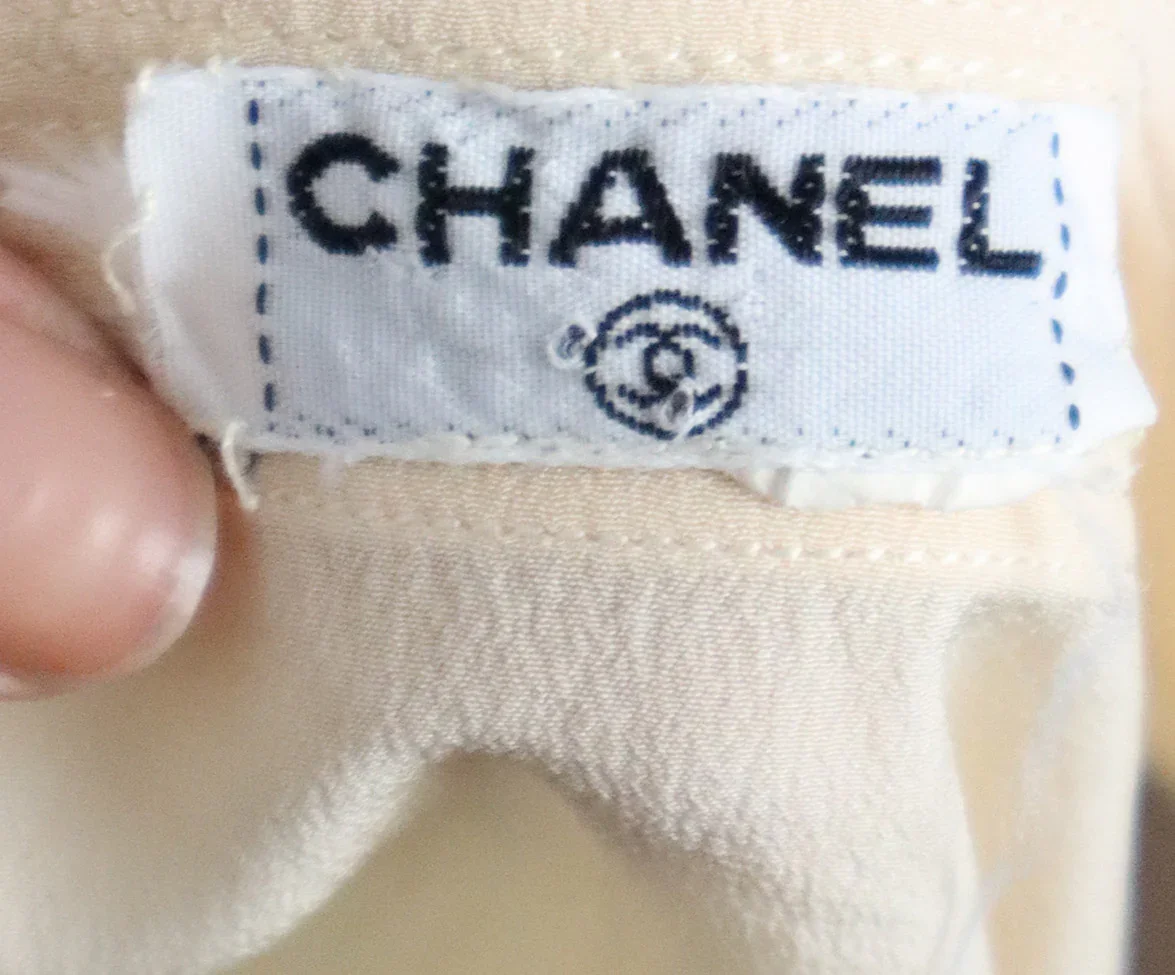Chanel Vintage Ivory Silk Tank Top sz 6 - Image 4