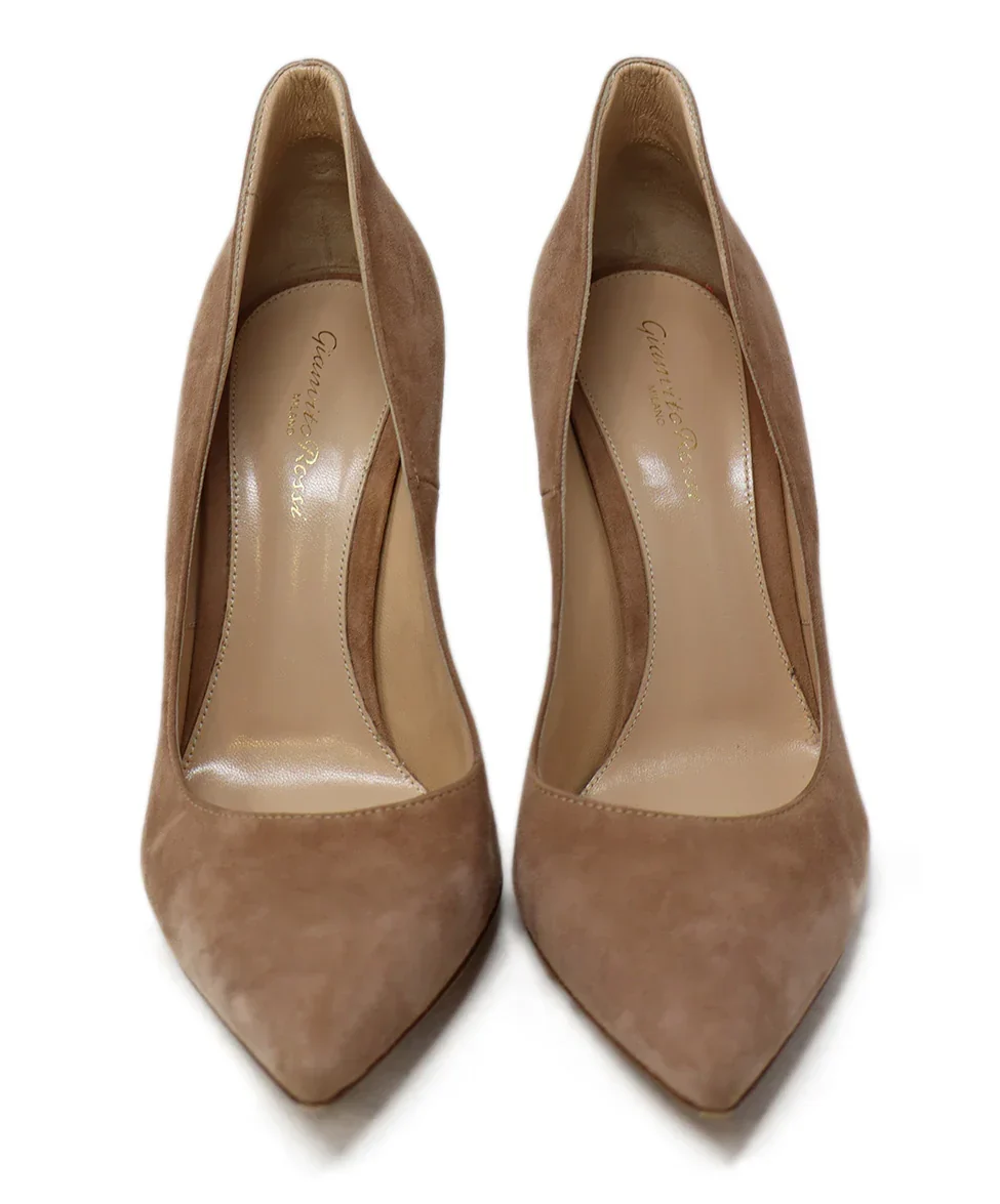 Gianvito Rossi Nude Suede Heels sz 8.5 - Image 4
