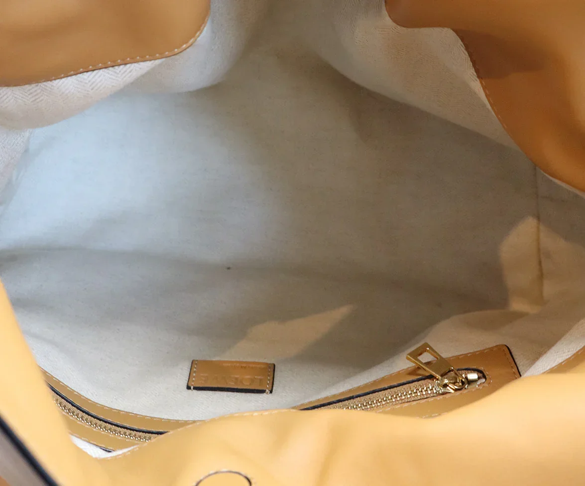 Loewe Tan Leather Flamenco Bag - Image 6