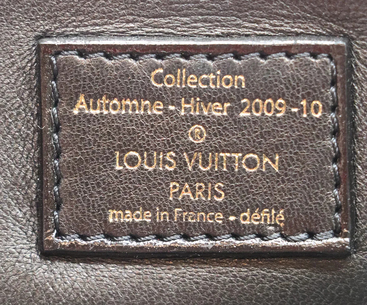 Louis Vuitton Red Leather Gold Lock Trim Clutch - Image 8