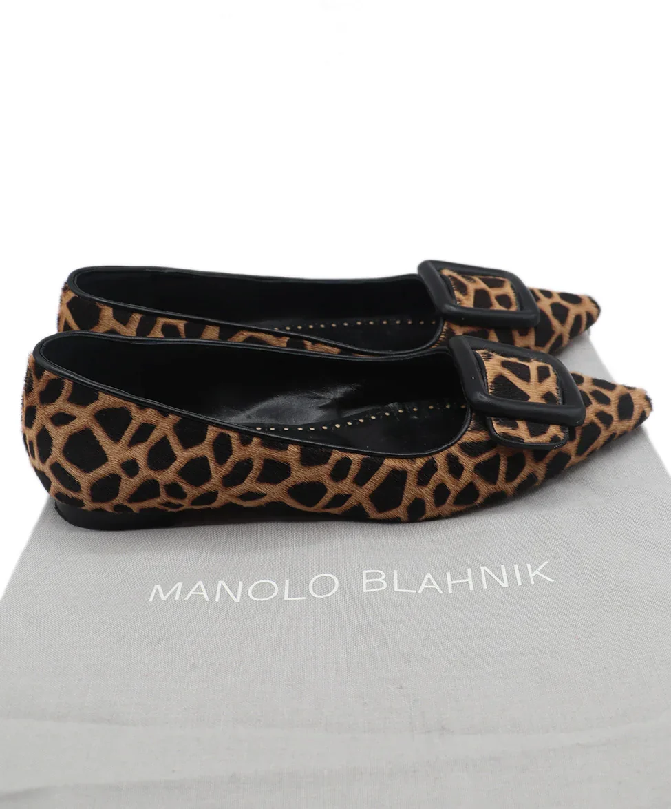 Manolo Blahnik Black & Beige Haircalf Print Flats Sz. 7.5 - Image 6