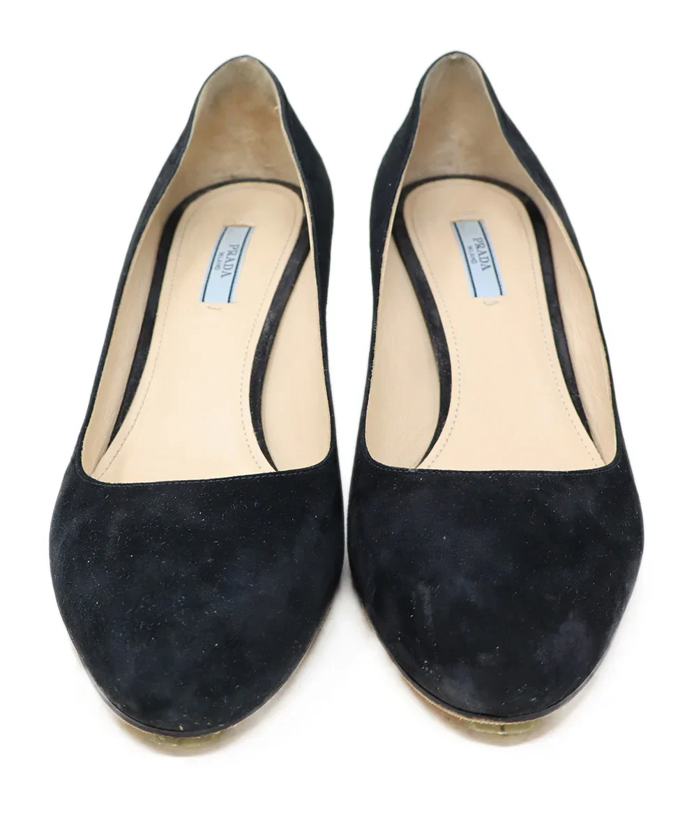 Prada Black Suede Heels sz 10 - Image 4